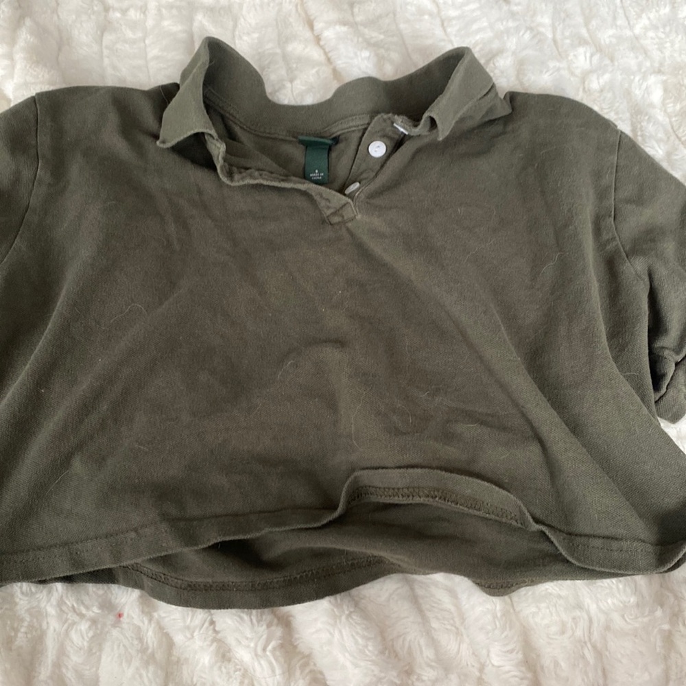 Green quarter button up